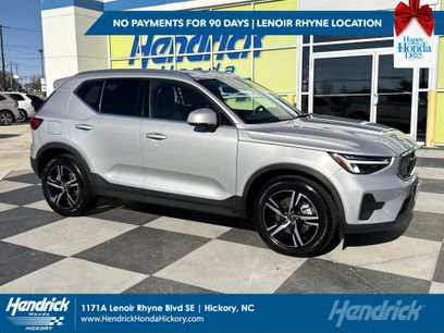 Used 2025 Volvo XC40 B5 Core