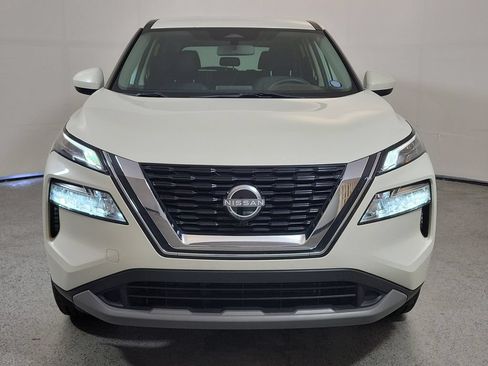 Used 2023 Nissan Rogue SV FWD image 2