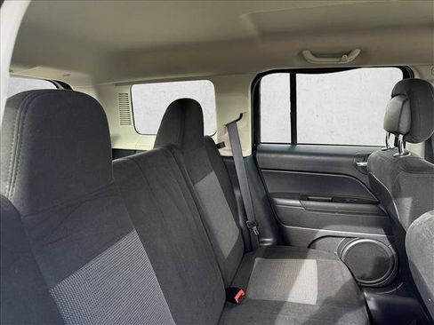 Used 2016 Jeep Patriot Sport w/ Power Value Group FWD image 16