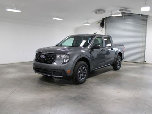 New 2026 Ford Maverick XLT image 3