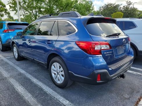 Used 2019 Subaru Outback 2.5i Premium AWD/4WD image 3