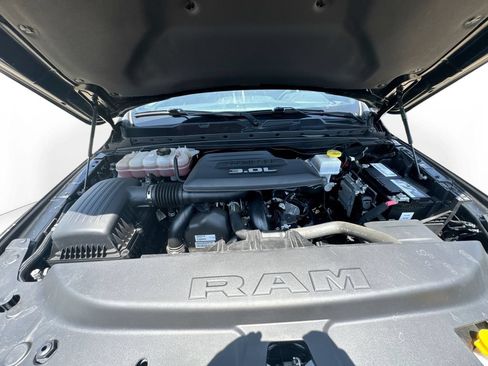 Used 2022 RAM 1500 Laramie w/ Sport Appearance Package RWD image 18