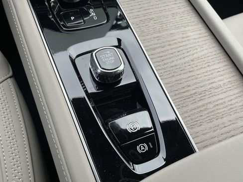 New 2026 Volvo XC90 B5 Core image 24