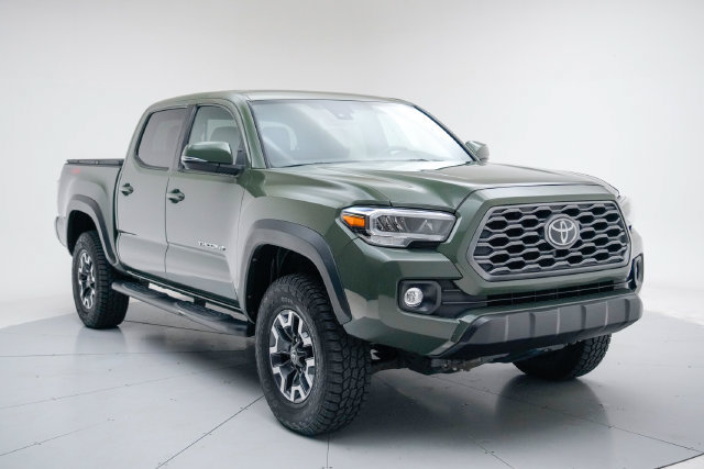 Used 2022 Toyota Tacoma TRD Off-Road w/ TRD Premium Off Road Package AWD/4WD image 9