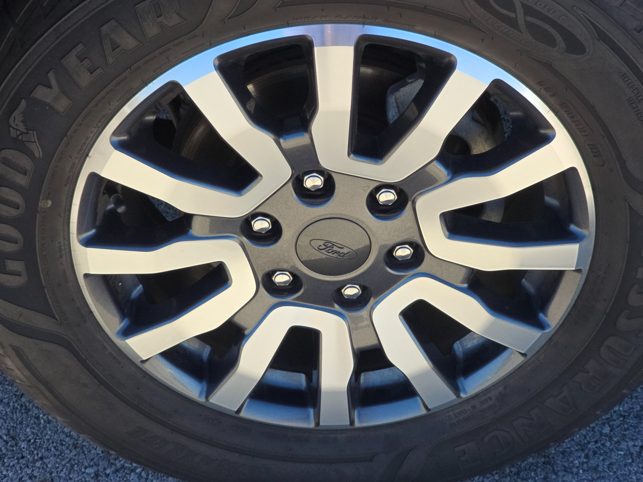 Used 2020 Ford Ranger XLT w/ Equipment Group 302A Luxury RWD image 2