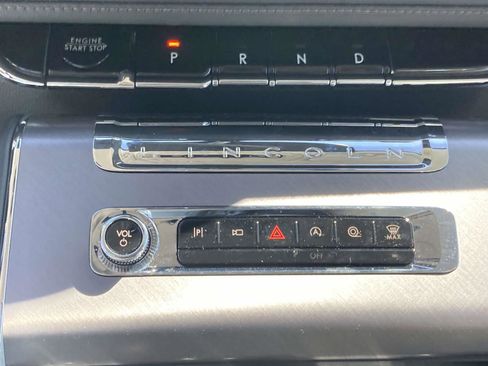 New 2025 Lincoln Aviator AWD w/ Equipment Group 101A image 26