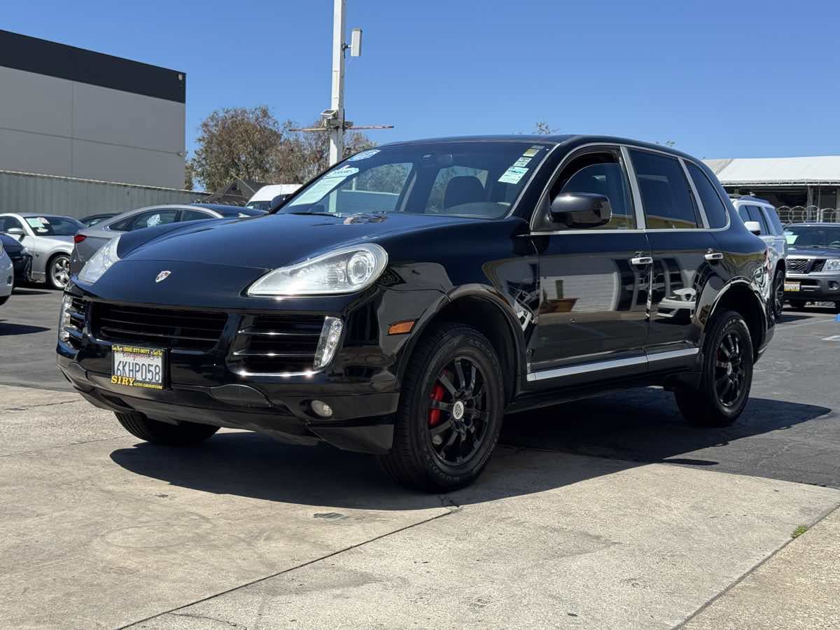Used 2010 Porsche Cayenne AWD/4WD image 4