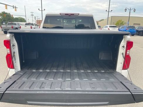 Used 2024 Chevrolet Silverado 1500 High Country AWD/4WD image 40