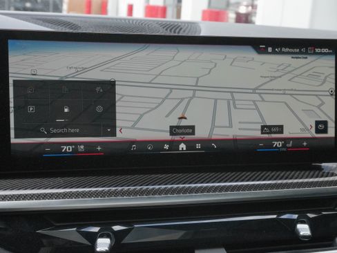 Certified 2025 BMW X7 M60i AWD/4WD image 23