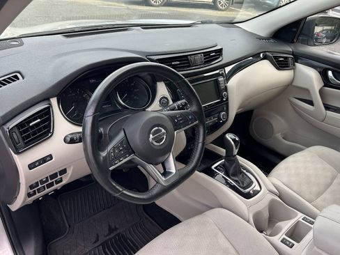 Used 2019 Nissan Rogue Sport SV w/ Technology Package AWD/4WD image 15