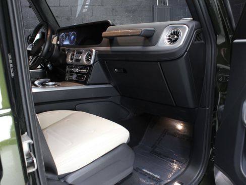 Used 2022 Mercedes-Benz G 550 G 550 AMG Line w/ Exclusive Interior Package image 45
