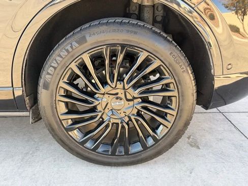 Used 2021 Lincoln Corsair Reserve w/ Equipment Group 201A image 6