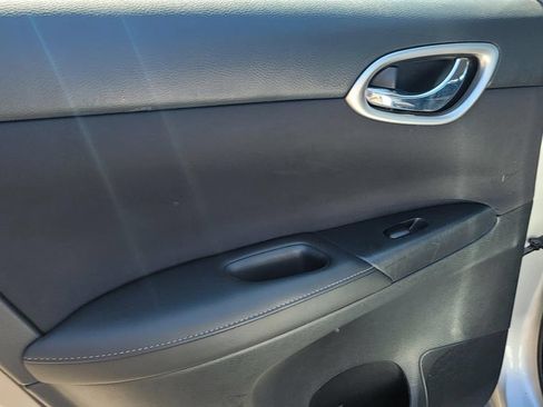 Used 2016 Nissan Sentra SV w/ Style Package FWD image 15