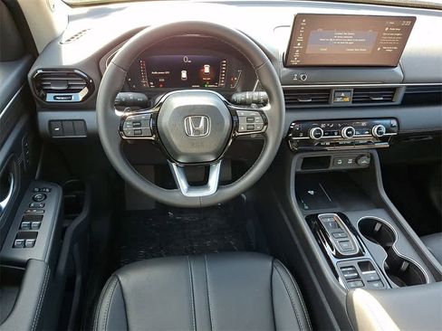 New 2026 Honda Pilot Touring image 8