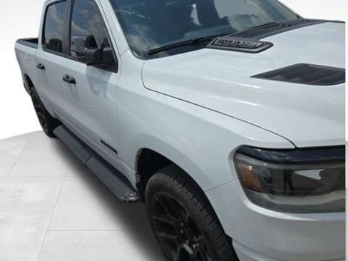 Used 2023 RAM 1500 Laramie AWD/4WD image 9