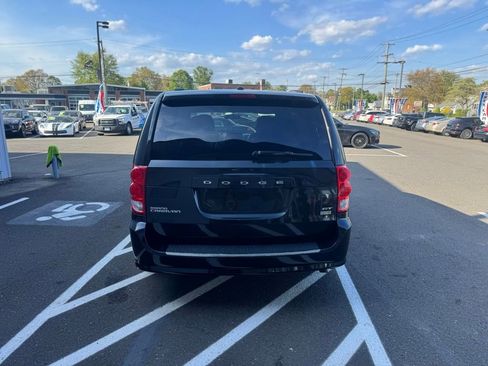 Used 2017 Dodge Grand Caravan GT FWD image 6