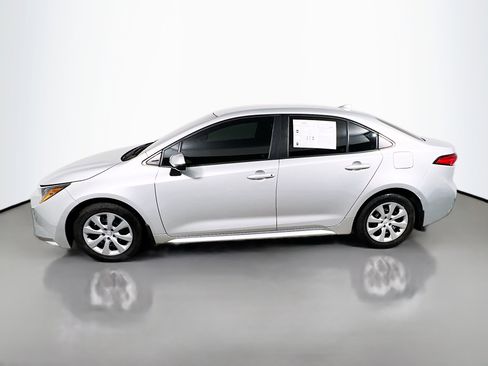 Used 2023 Toyota Corolla LE image 9