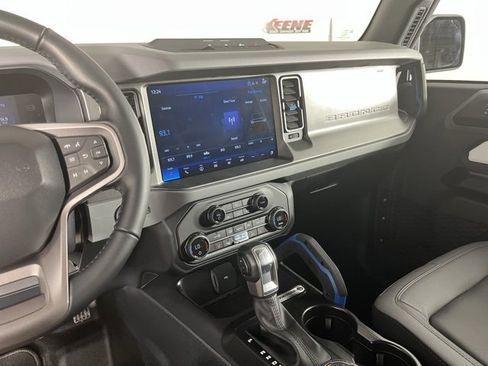 Used 2024 Ford Bronco Black Diamond image 17