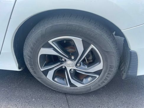 Used 2016 Honda Accord LX image 11