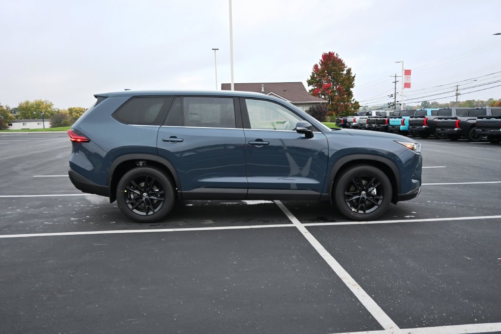 New 2026 Toyota Grand Highlander AWD image 11