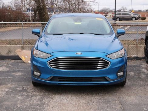 Used 2019 Ford Fusion SE w/ Equipment Group 151A image 3