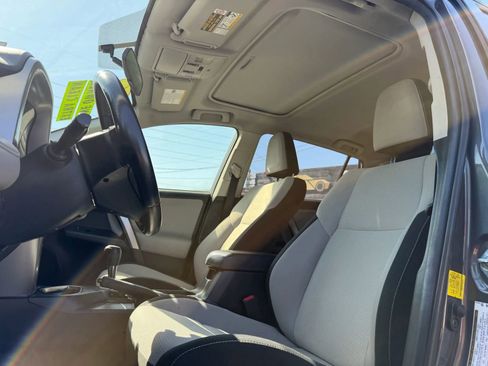 Used 2016 Toyota RAV4 XLE FWD image 10
