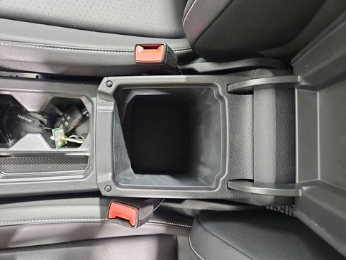 Certified 2024 Volkswagen Tiguan SE w/ Panoramic Sunroof Package image 29