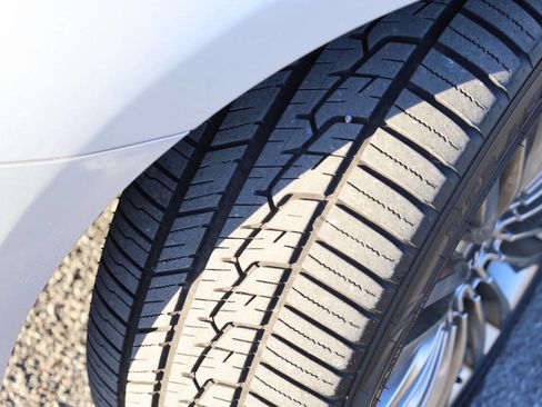 Used 2020 Kia K900 Luxury image 26