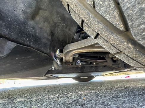 Used 2005 Ford GT image 84