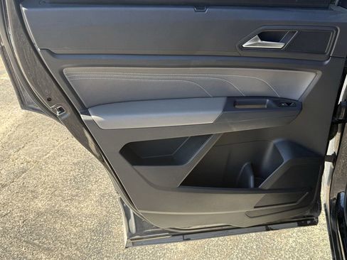 Used 2021 Volkswagen Atlas SE image 22