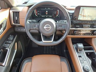 Used 2023 Nissan Pathfinder Platinum video 2