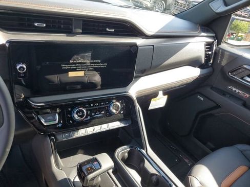 New 2026 GMC Sierra 1500 AT4 w/ AT4 Premium Package AWD/4WD image 27