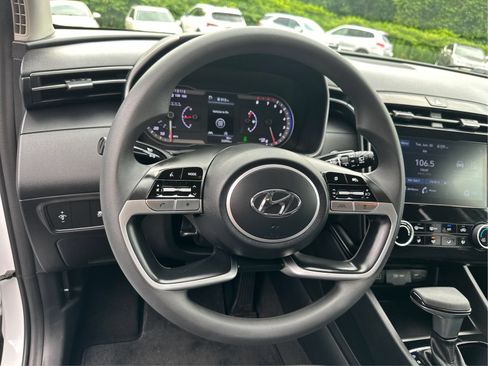 Certified 2022 Hyundai Tucson SEL w/ Cargo Package AWD/4WD image 18