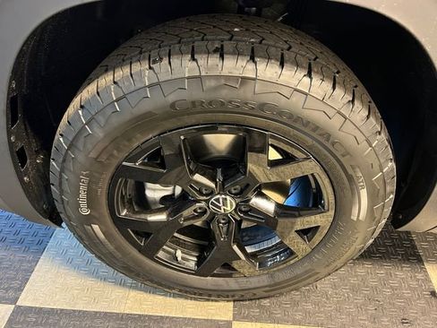 New 2026 Volkswagen Atlas Peak Edition AWD/4WD image 9