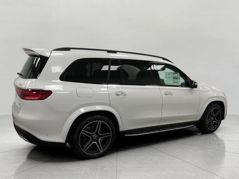 New 2026 Mercedes-Benz GLS 450 4MATIC image 2
