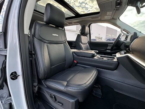 New 2025 Ford Expedition Platinum w/ Driver's Package image 34