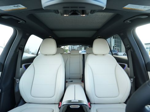 New 2026 Mercedes-Benz GLC 300 GLC 300 image 31