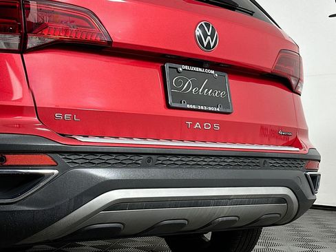 Used 2023 Volkswagen Taos SEL image 28