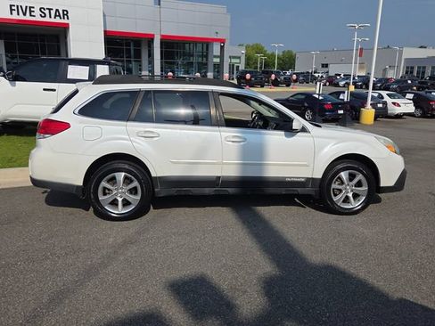 Used 2013 Subaru Outback 2.5i Limited AWD/4WD image 13