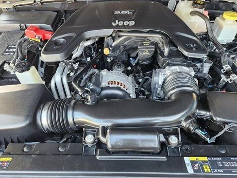 Used 2020 Jeep Gladiator Mojave image 32