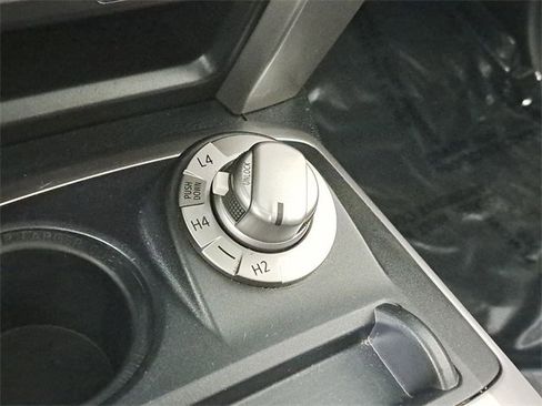 Used 2021 Toyota 4Runner SR5 Premium image 31