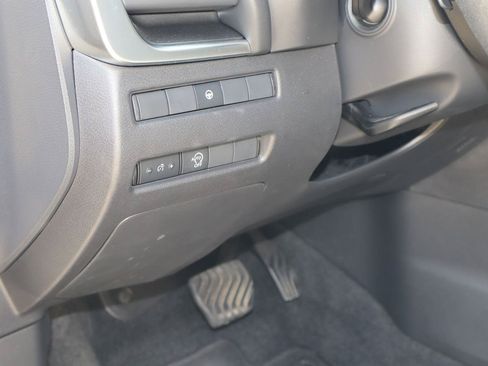 Used 2023 Nissan Rogue SV FWD image 22