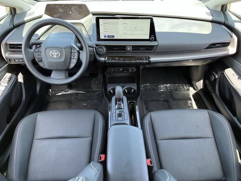 Used 2024 Toyota Prius XLE AWD/4WD image 9