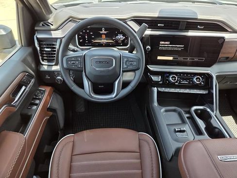 New 2026 GMC Sierra 3500 Denali Ultimate AWD/4WD image 13