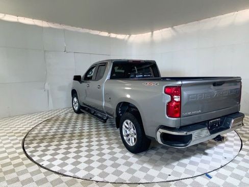 Used 2023 Chevrolet Silverado 1500 LT AWD/4WD image 19