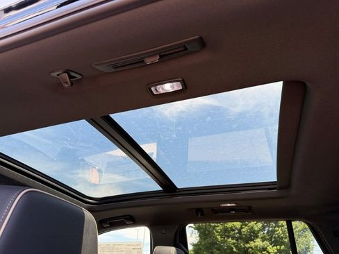 New 2026 Chevrolet Tahoe Premier w/ Sun And Tow Package AWD/4WD image 19