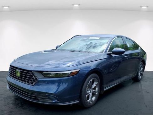 Used 2023 Honda Accord EX image 2