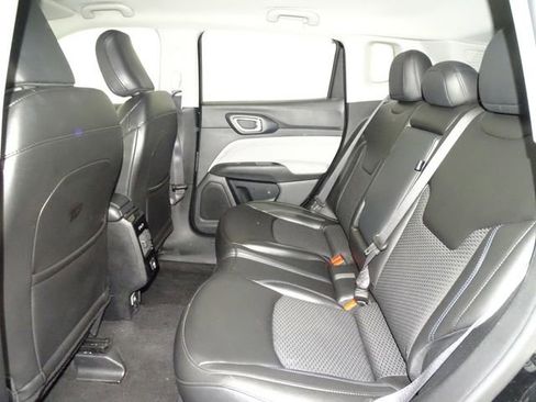 Used 2022 Jeep Compass Latitude AWD/4WD image 11