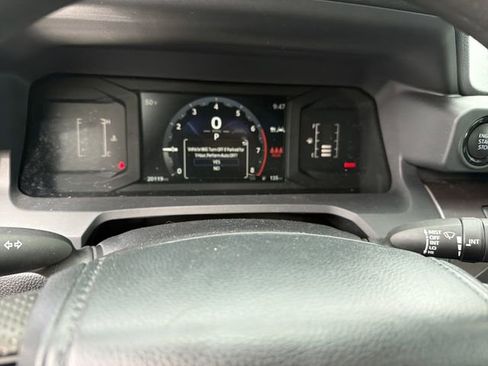 Used 2024 Toyota Tacoma SR5 AWD/4WD image 17