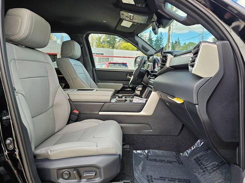 New 2026 Toyota Tundra Limited AWD/4WD image 10